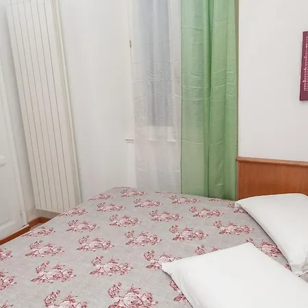 Bed and Breakfast Lena *